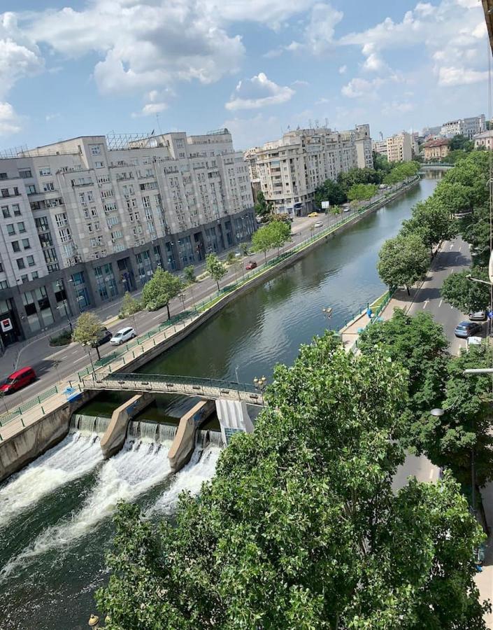 Appartamento Centru Unirii Luxury Vip Apartament 2 98 Mp ! Parcare Subterana Privata Incalzita Iarna Si Climatizata Vara Doar Cu Rezervare In Limita Locurilor Disponibile ! Proprietate In Regim Hoteliep - Nu Are Bucatarie ! Bucarest